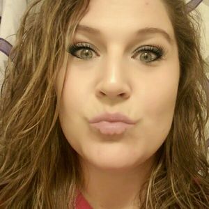 Meet your Posher, Tori